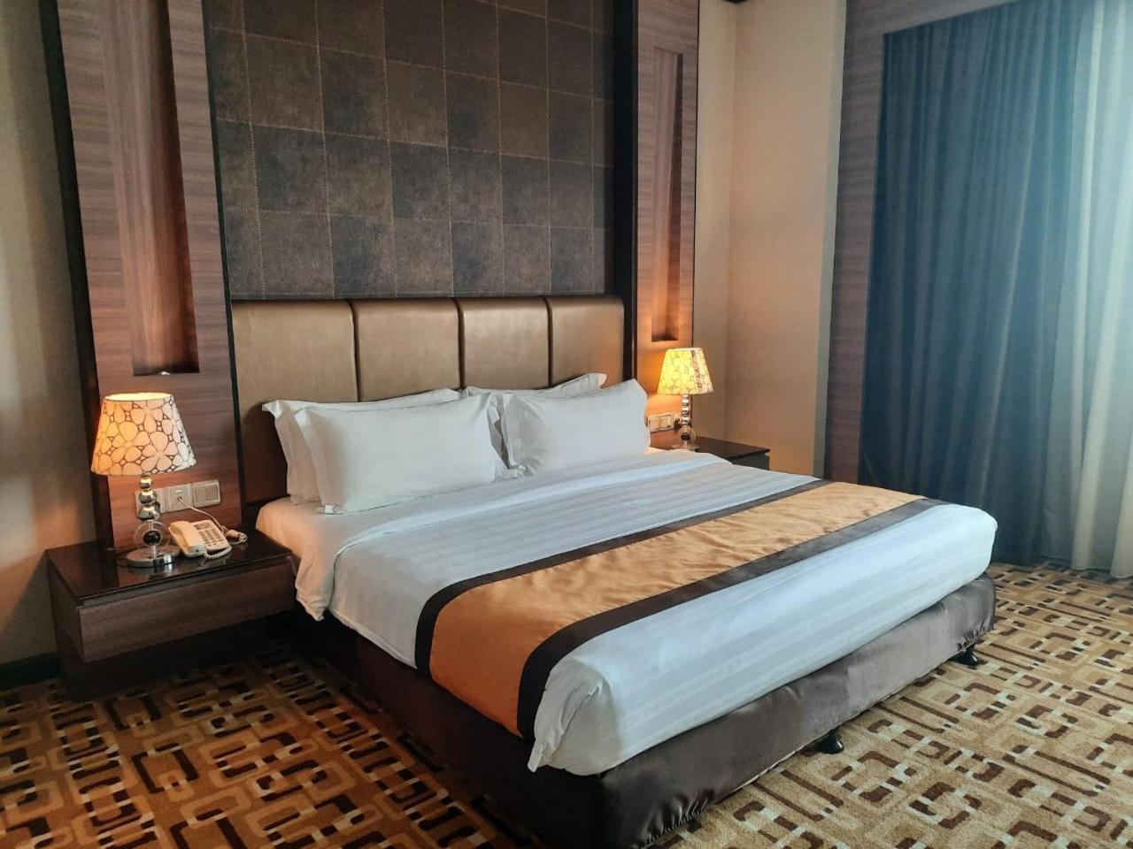 Grand Paragon Hotel Johor Bahru Exterior photo