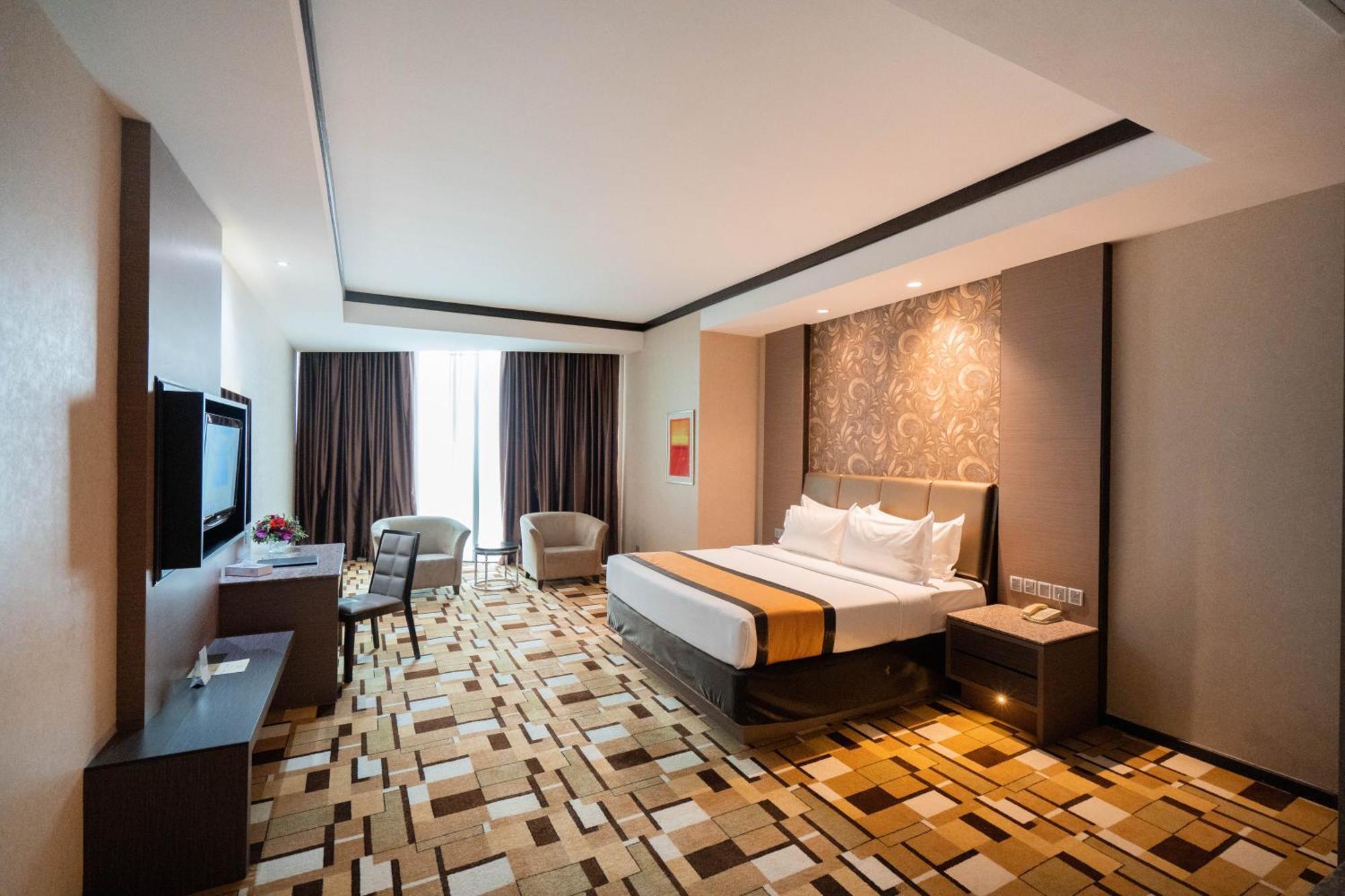 Grand Paragon Hotel Johor Bahru Exterior photo