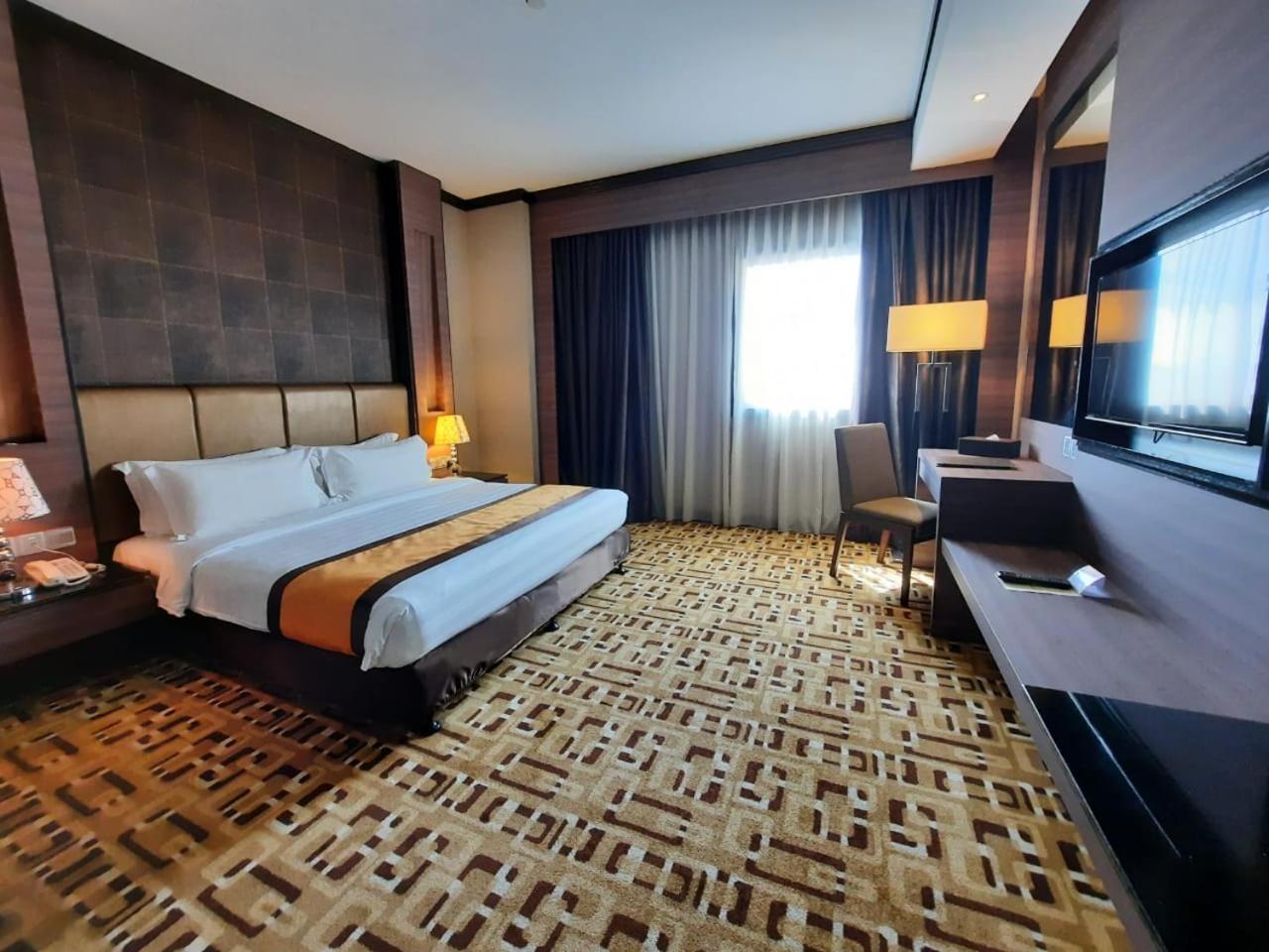 Grand Paragon Hotel Johor Bahru Exterior photo